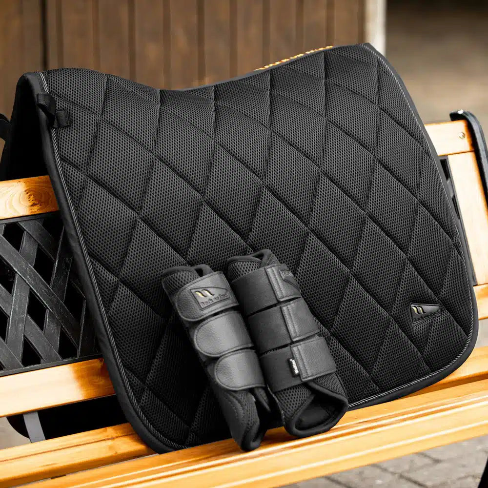 Back on Track® Airflow Dressage Saddle Pad