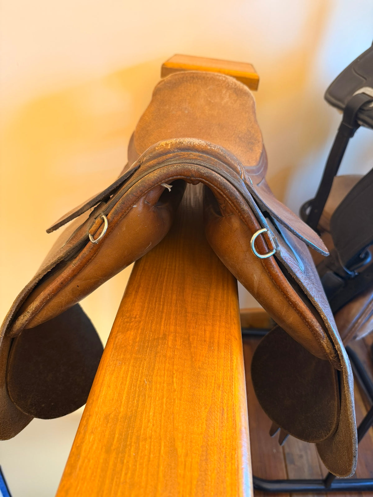 Barnsby 16" English Saddle | Heartland TV Set