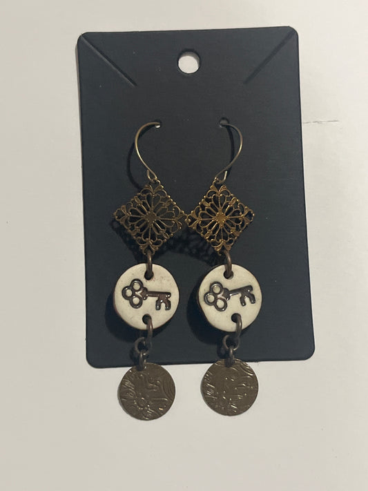 La Plume Noire Ceramic Dangle Earrings