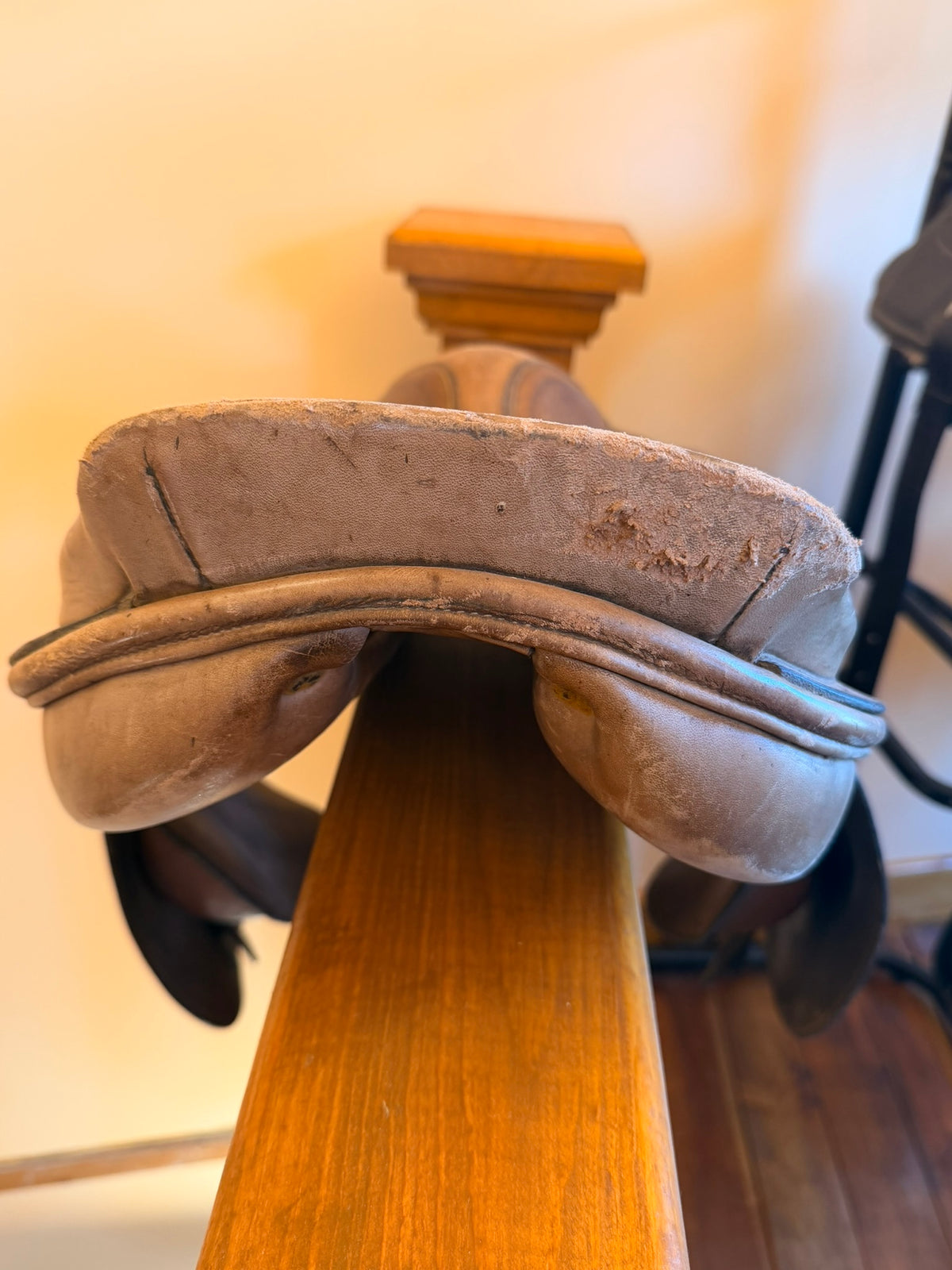 Can-Pro Renoir 18" English Saddle-Used | Heartland TV Set