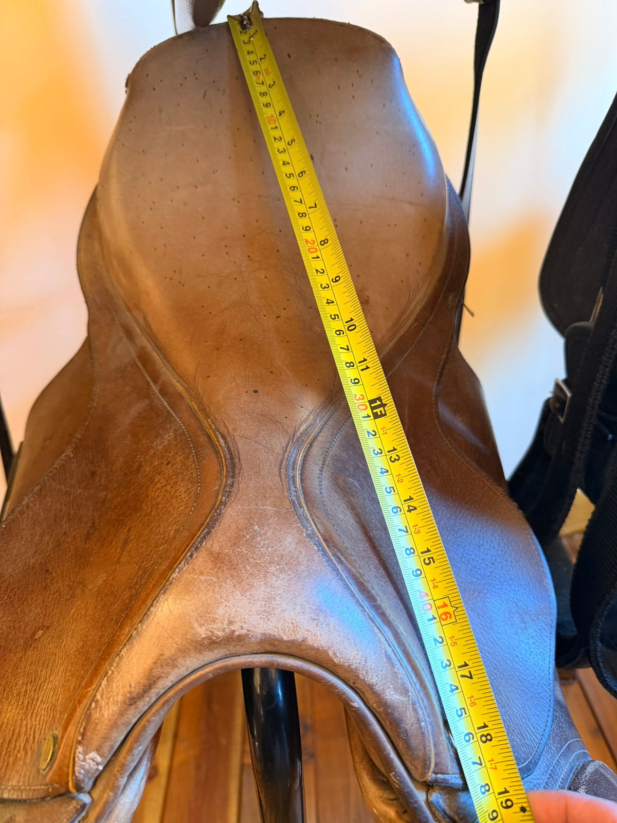 Can-Pro Renoir 18" English Saddle-Used | Heartland TV Set