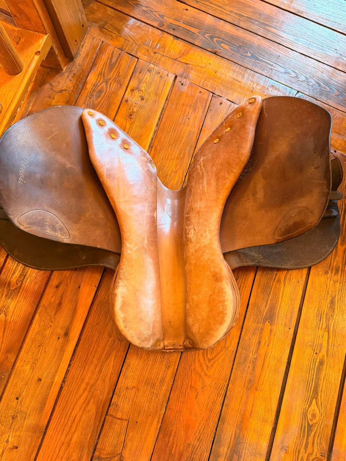 Can-Pro Renoir 18" English Saddle-Used | Heartland TV Set